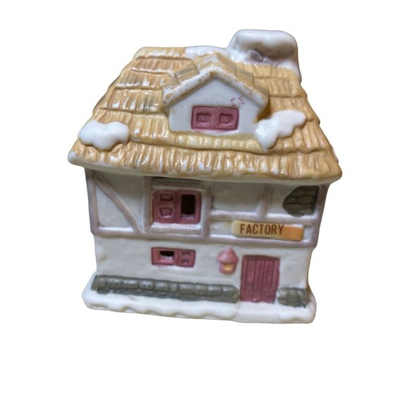 Village Houses 5 small Ornament or Christmas Village - Picture 6 of 12